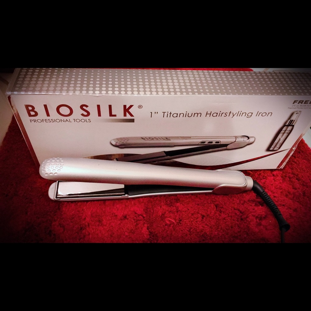 COPY - BIOSILK FLAT IRON.  Used twice.
